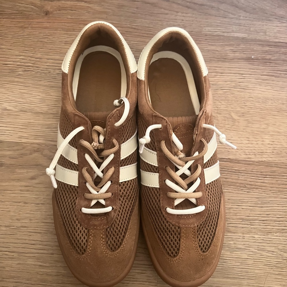Steve Madden Mesh Sneakers with Cream Accents